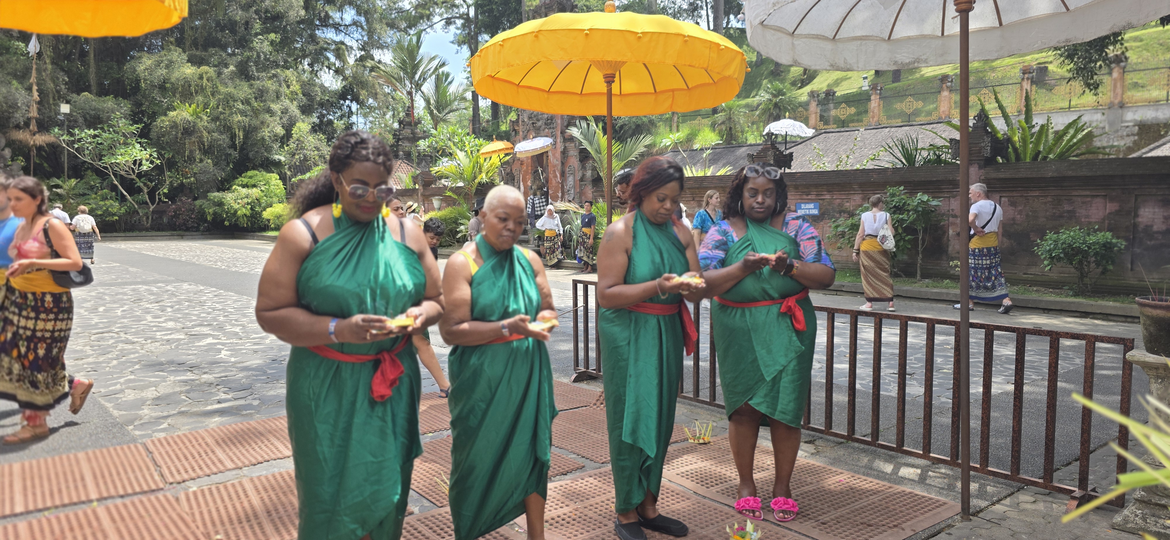 Adrenaline-HQ Travelers during a Bali experience